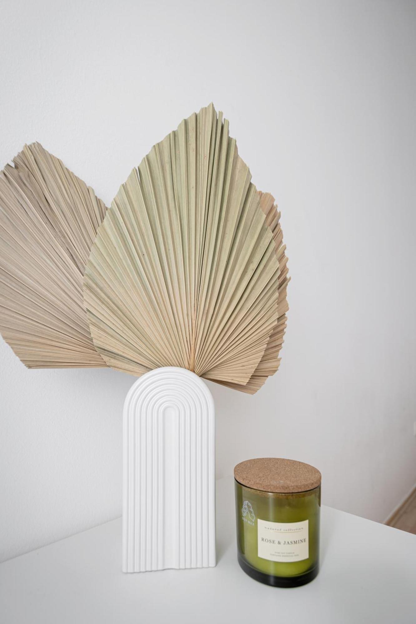 Gleaming Wise Studio Apartment *